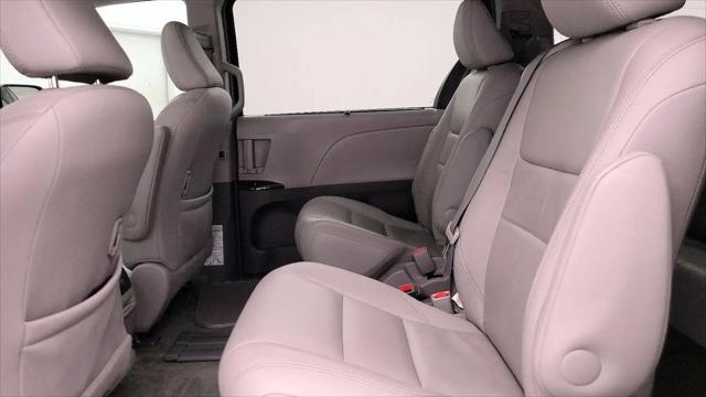 2017 Toyota Sienna XLE Premium 8 Passenger