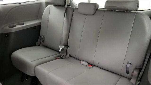 2017 Toyota Sienna XLE Premium 8 Passenger