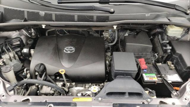 2017 Toyota Sienna XLE Premium 8 Passenger