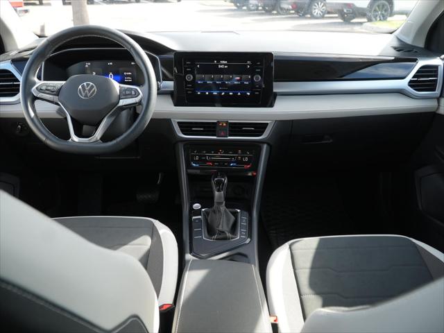 2025 Volkswagen Taos 1.5T SE
