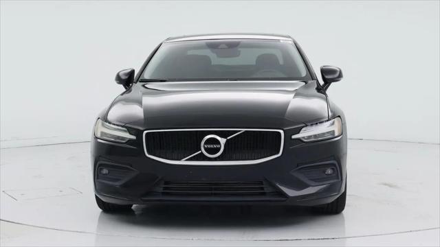 2021 Volvo S60 T5 Momentum