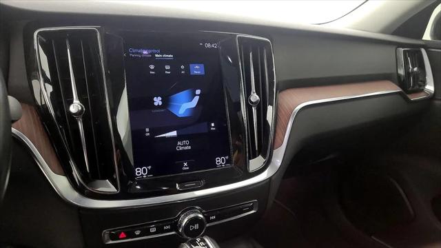 2021 Volvo S60 T5 Momentum