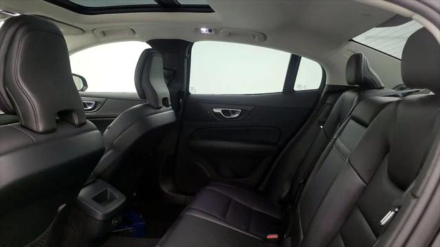 2021 Volvo S60 T5 Momentum