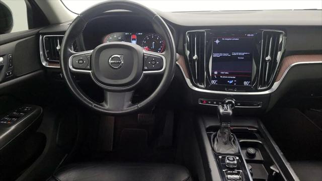 2021 Volvo S60 T5 Momentum