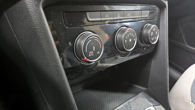 2025 Volkswagen Taos 1.5T S