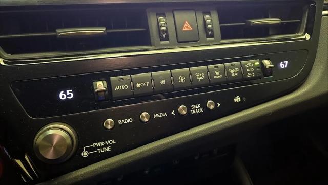 2024 Lexus ES 350 F SPORT Handling