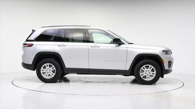 2025 Jeep Grand Cherokee Laredo 4x4