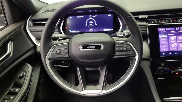 2025 Jeep Grand Cherokee Laredo 4x4