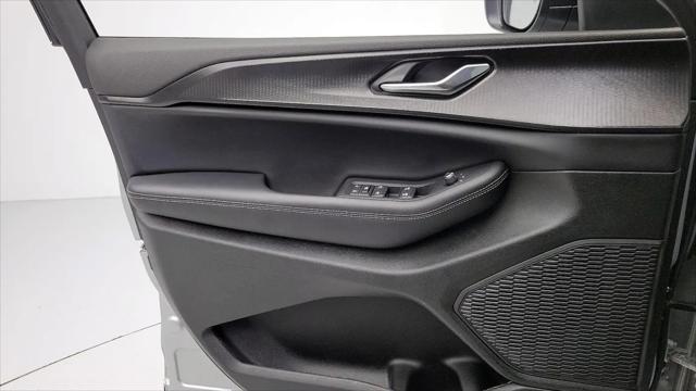 2025 Jeep Grand Cherokee Laredo 4x4