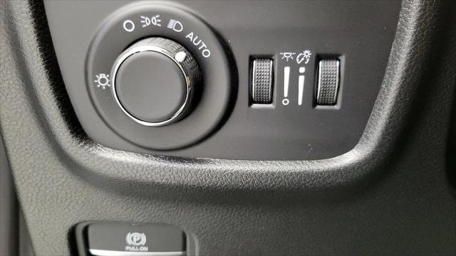 2025 Jeep Grand Cherokee Laredo 4x4