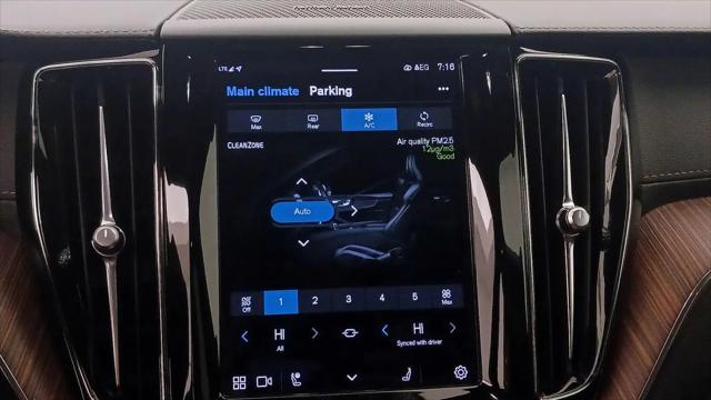 2022 Volvo XC60 Recharge T8 Inscription Extended Range