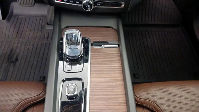 2022 Volvo XC60 Recharge T8 Inscription Extended Range