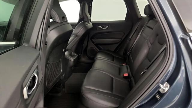 2021 Volvo XC60 T5 Momentum