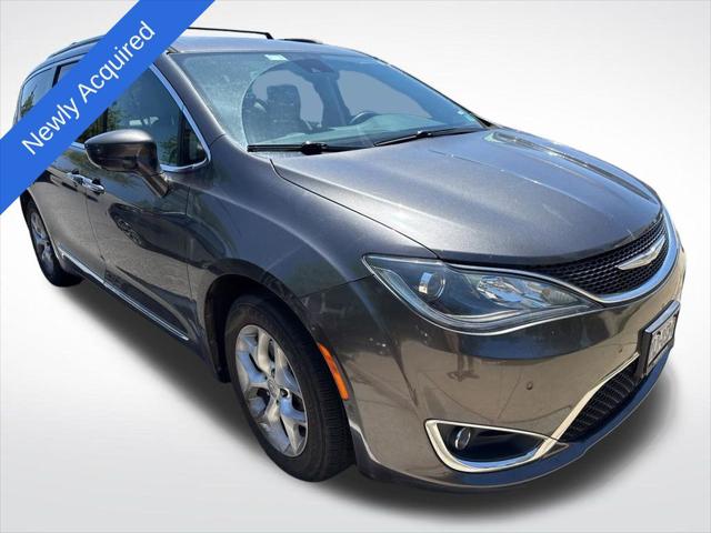 2017 Chrysler Pacifica Touring-L Plus