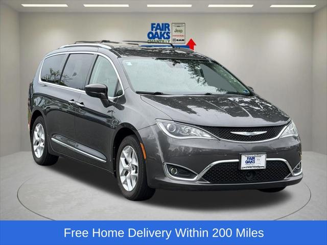 2017 Chrysler Pacifica Touring-L Plus