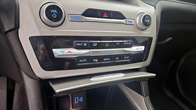 2022 Ford Explorer Base