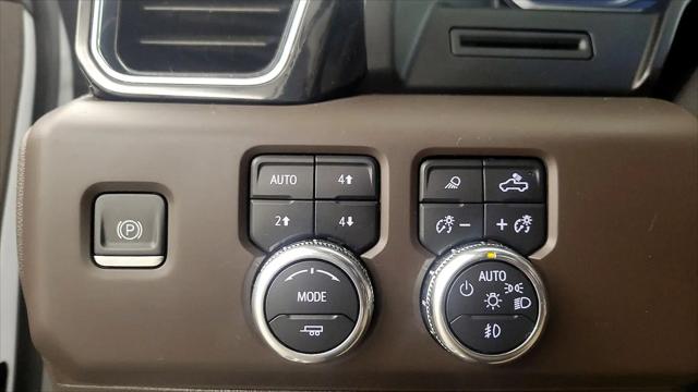 2022 GMC Sierra 1500 4WD Crew Cab Short Box Denali