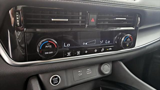 2022 Nissan Rogue SV FWD