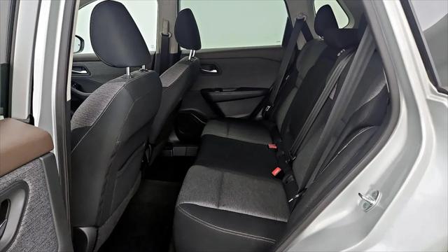 2022 Nissan Rogue SV FWD