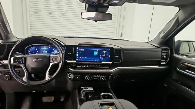 2022 Chevrolet Silverado 1500 4WD Crew Cab Short Bed RST