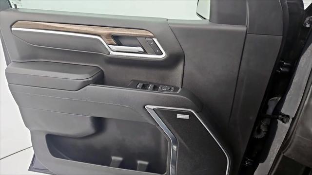 2022 Chevrolet Silverado 1500 4WD Crew Cab Short Bed RST