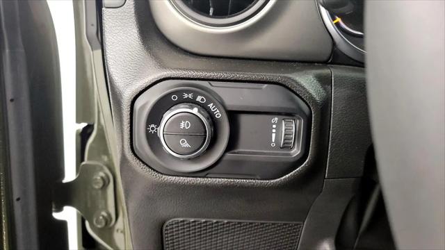 2023 Jeep Gladiator Sport