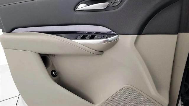 2023 Cadillac XT4 AWD Luxury