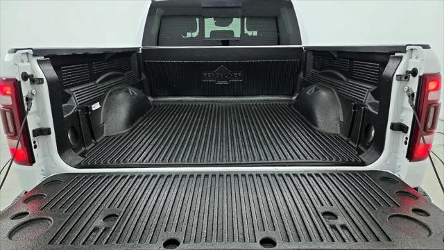 2023 Ram 1500 Laramie Crew Cab 4x4 5'7" Box