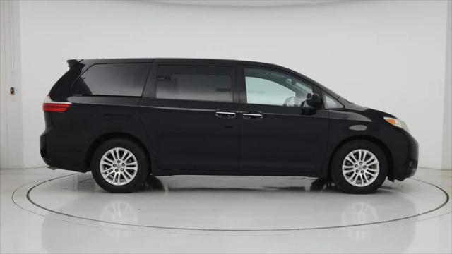 2015 Toyota Sienna XLE 8 Passenger