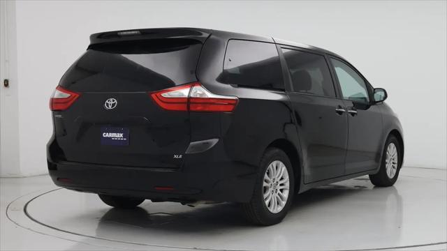 2015 Toyota Sienna XLE 8 Passenger