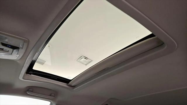 2015 Toyota Sienna XLE 8 Passenger