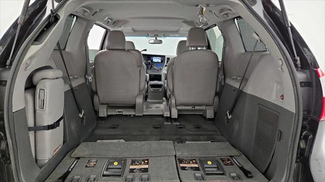 2015 Toyota Sienna XLE 8 Passenger