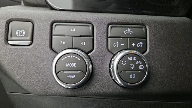 2026 GMC Sierra 2500HD Crew Cab, Standard Bed, SLE, 4WD