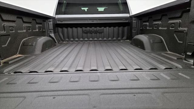 2026 GMC Sierra 2500HD Crew Cab, Standard Bed, SLE, 4WD