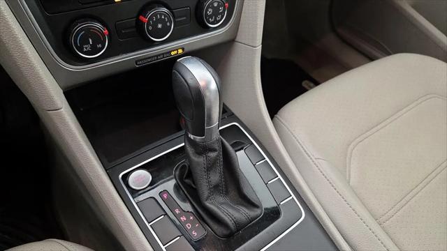 2015 Volkswagen Passat 1.8T Limited Edition