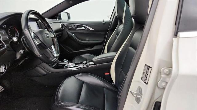 2018 INFINITI QX30 SPORT