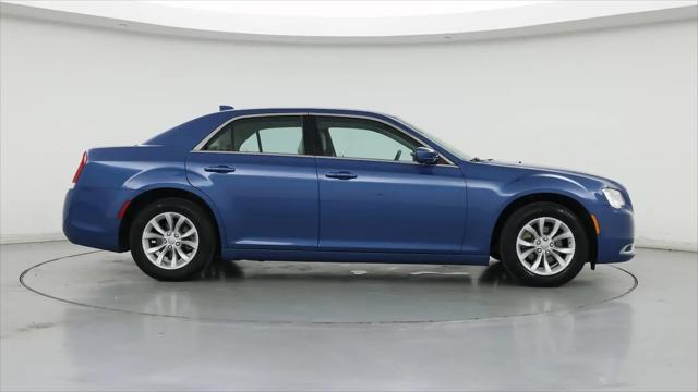 2023 Chrysler 300 Touring