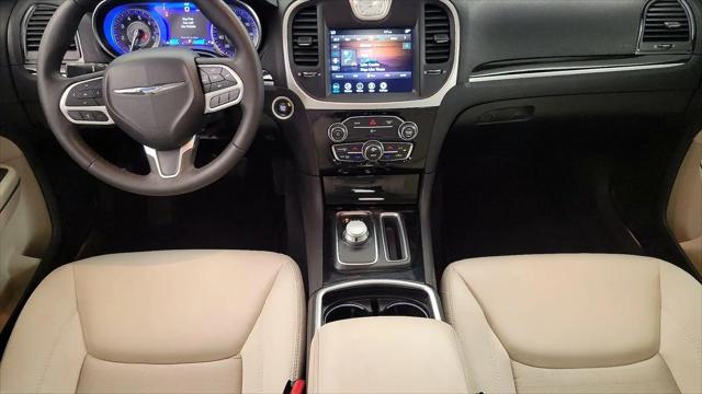 2023 Chrysler 300 Touring