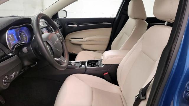 2023 Chrysler 300 Touring