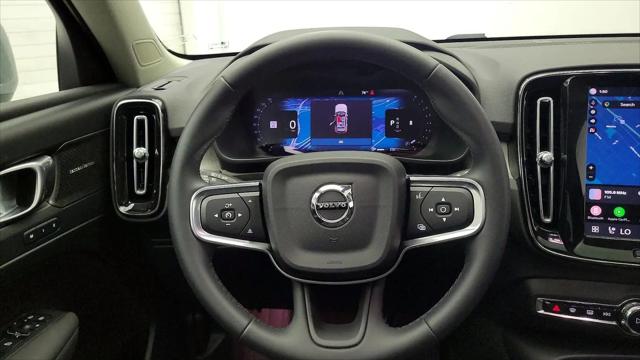 2024 Volvo XC40 B5 Ultimate Bright Theme