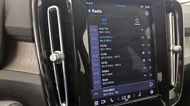 2023 Volvo XC40 B4 Ultimate Dark Theme