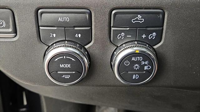 2024 GMC Sierra 1500 4WD Crew Cab Short Box Elevation with 3VL