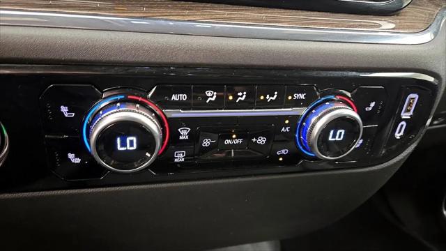 2024 GMC Sierra 1500 4WD Crew Cab Short Box Elevation with 3VL