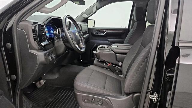2023 Chevrolet Silverado 1500 4WD Crew Cab Short Bed LT with 2FL