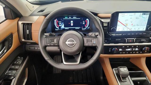 2025 Nissan Pathfinder Platinum FWD