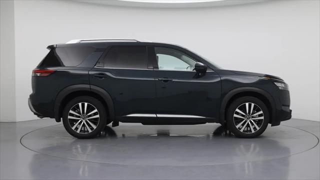 2025 Nissan Pathfinder Platinum FWD
