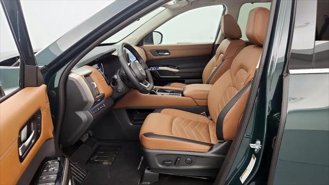 2025 Nissan Pathfinder Platinum FWD