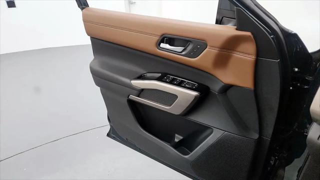 2025 Nissan Pathfinder Platinum FWD