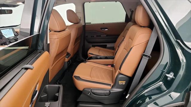 2025 Nissan Pathfinder Platinum FWD