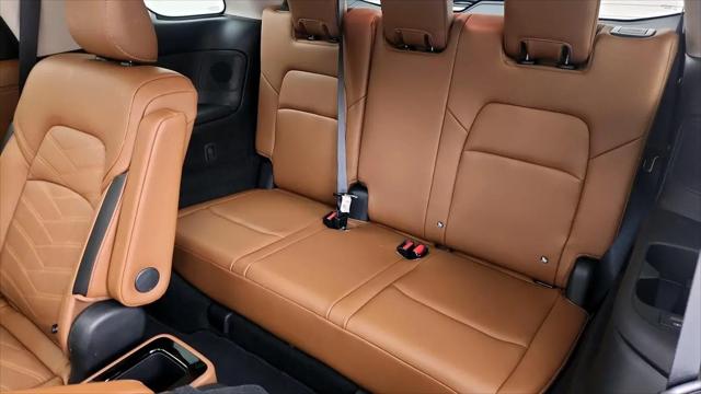 2025 Nissan Pathfinder Platinum FWD